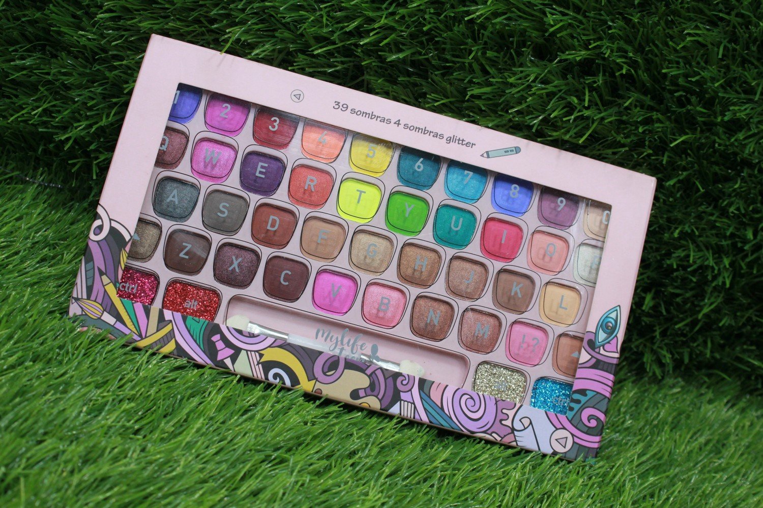 New Stylish Key Board Eye Shadow Pallet