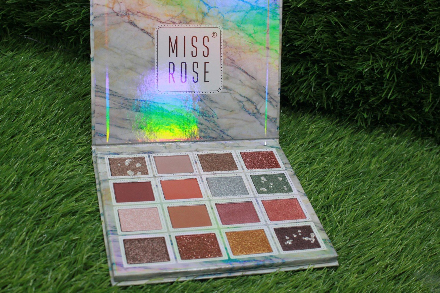 MISS ROSE EyeShadow Pallet with teracotta Setting - A